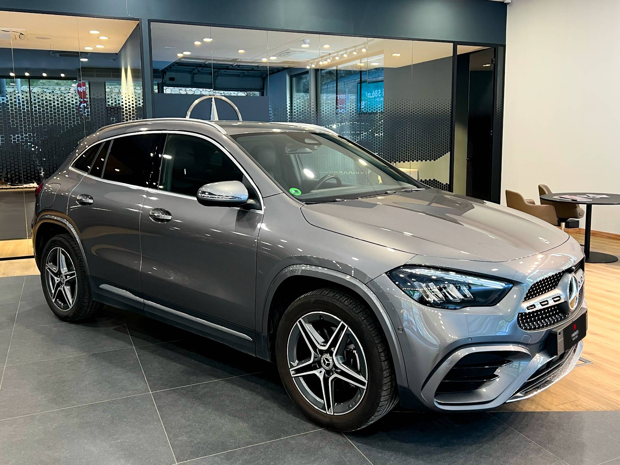 Mercedes-Benz GLA 250 E 