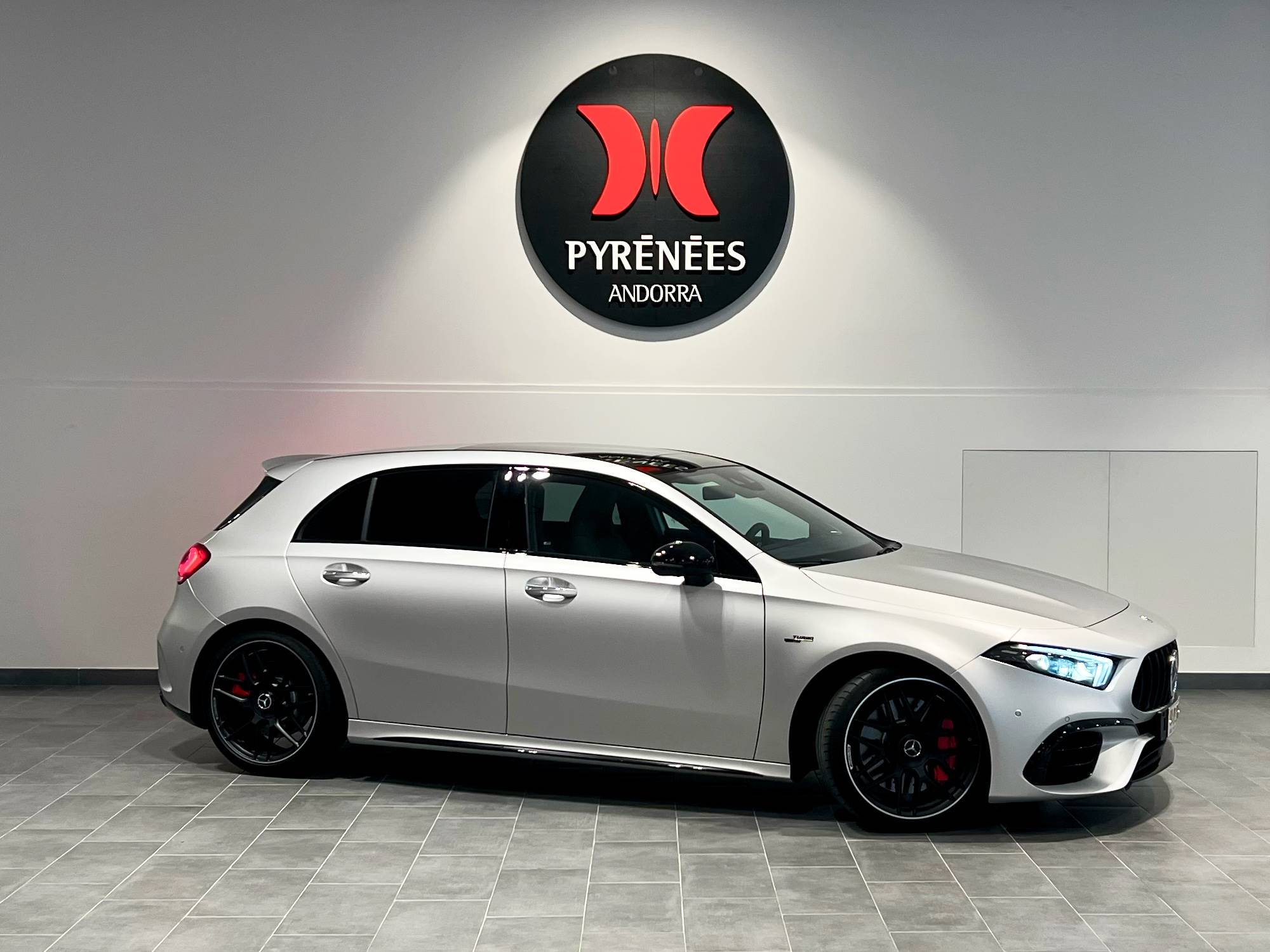 Mercedes-Benz A45s AMG