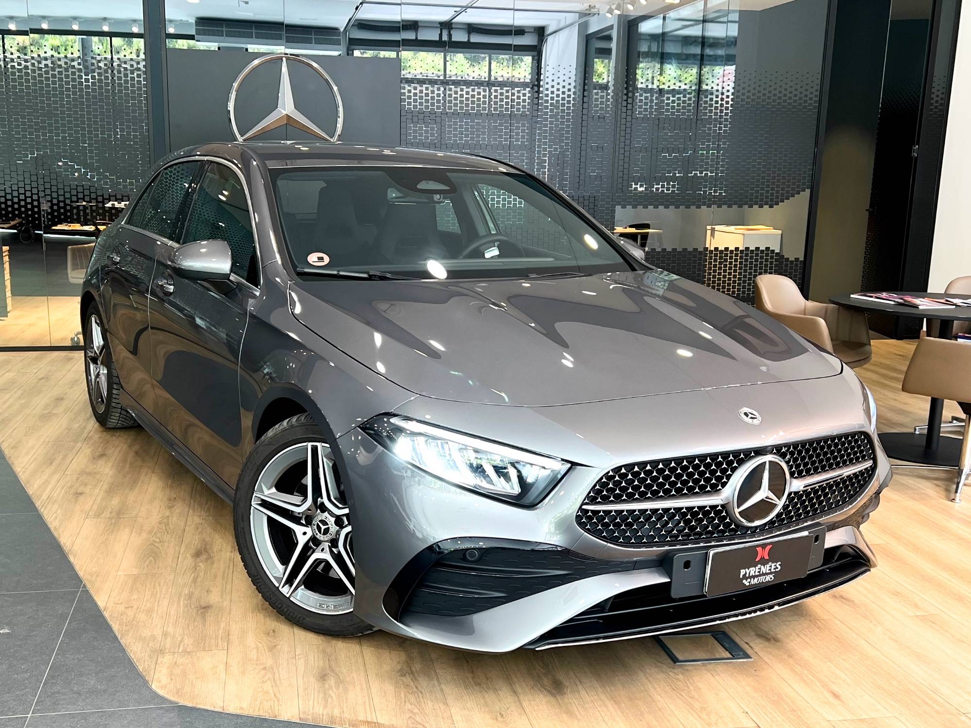 Mercedes-Benz A200d 