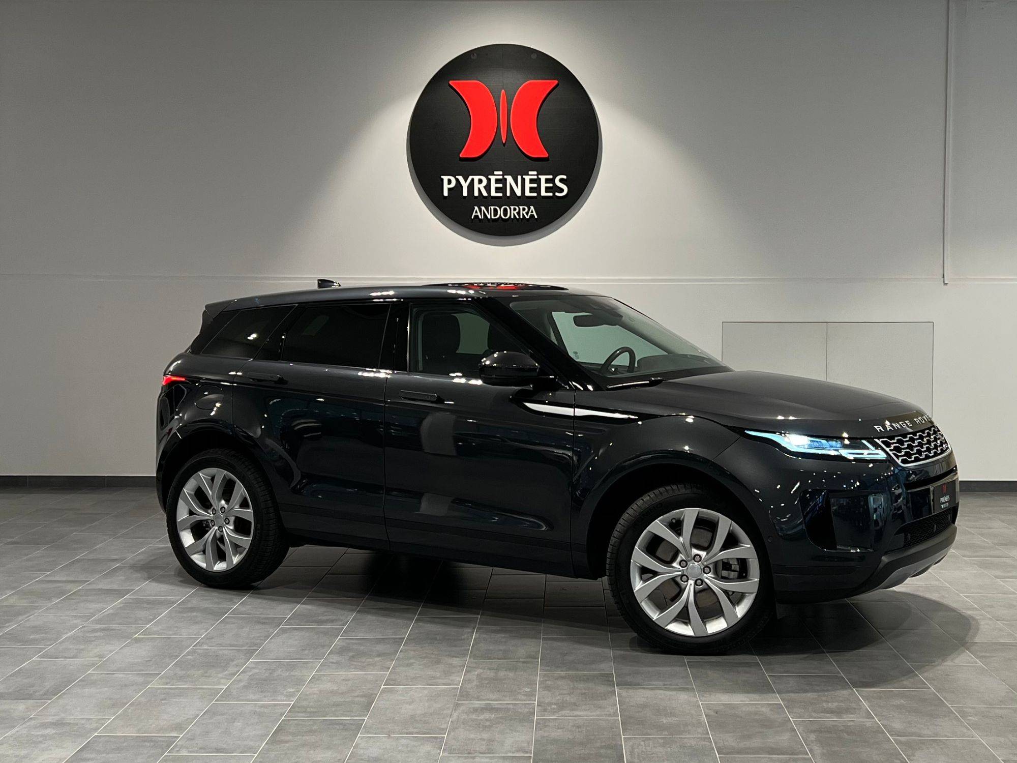 Land Rover Range Rover Evoque P250