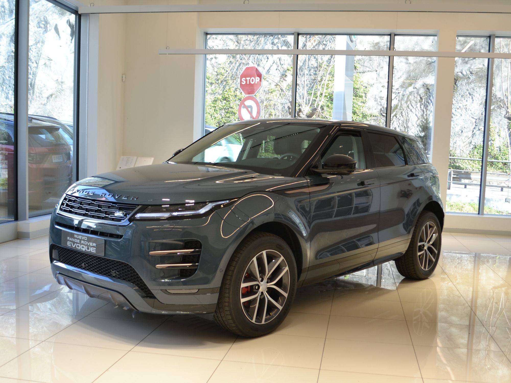 Land Rover Range Rover Evoque R Dynamic SE