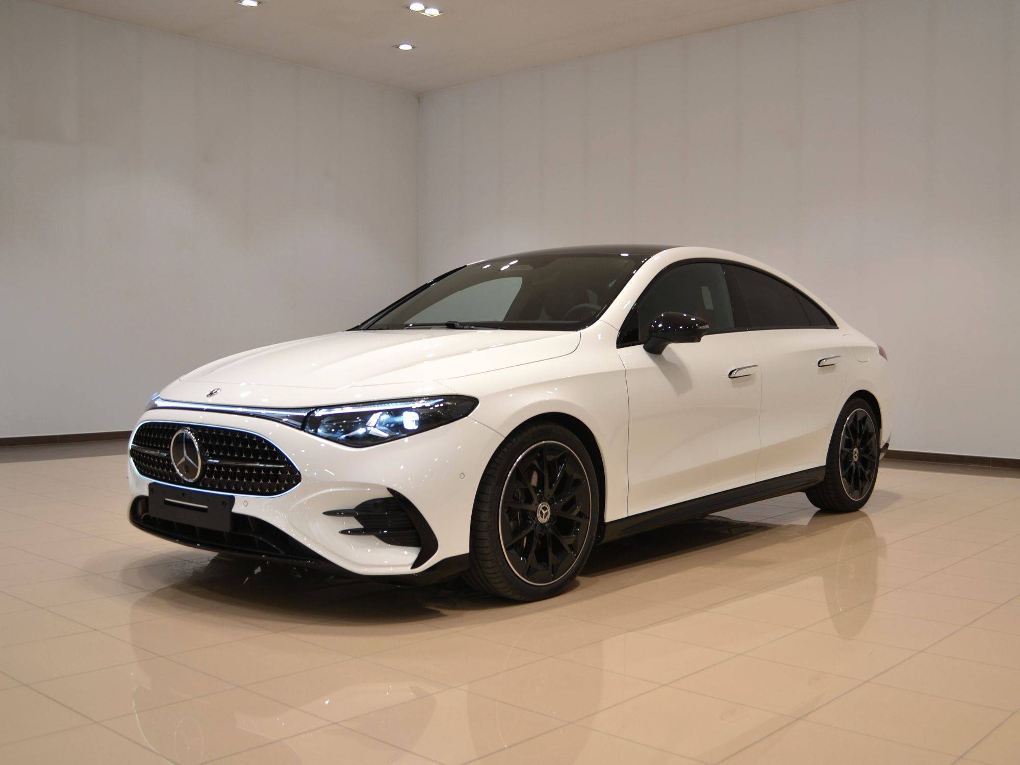 Mercedes-Benz CLA 180 Híbrid