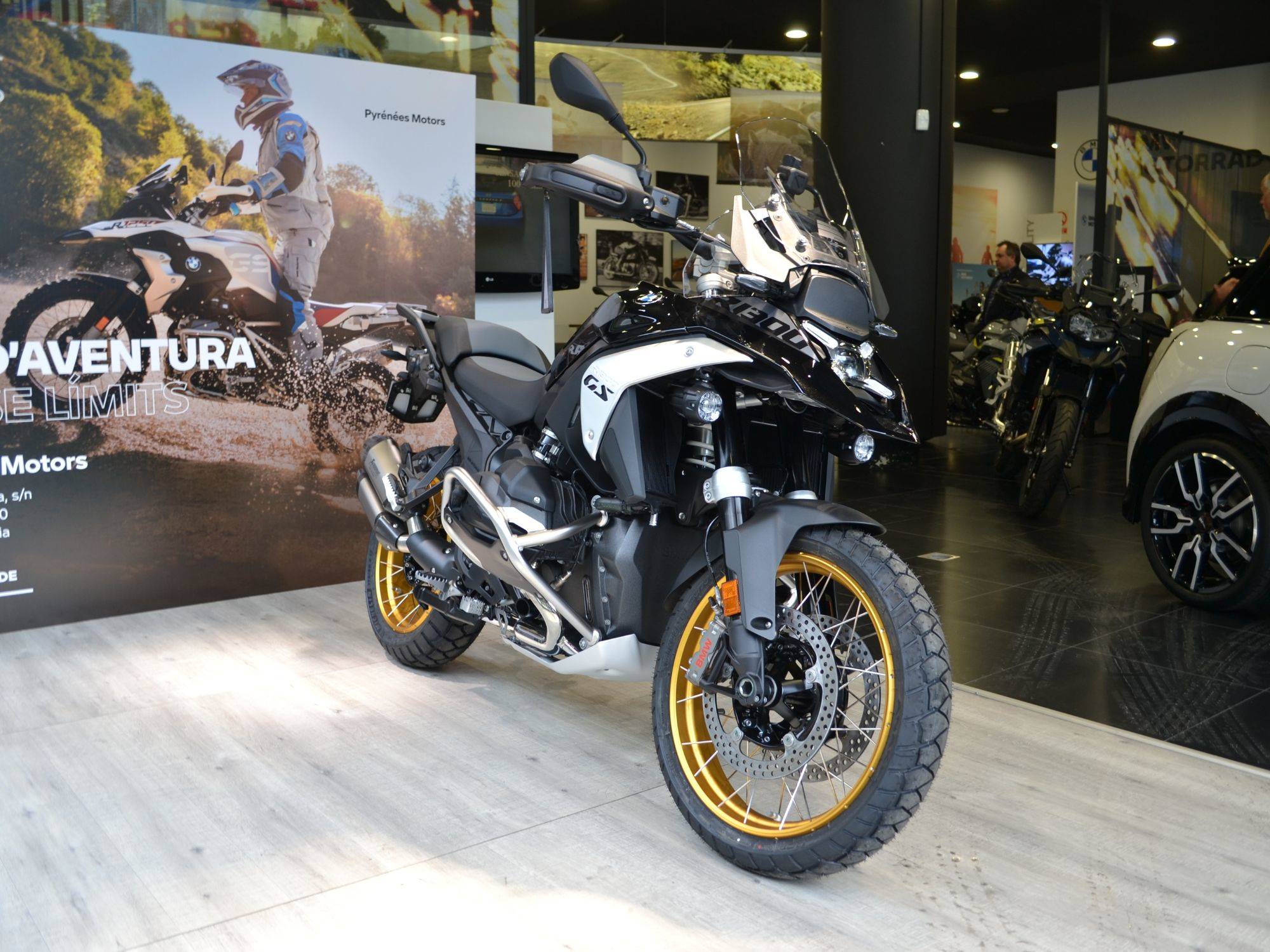 BMW R 1300 GS TRIPLE BLACK