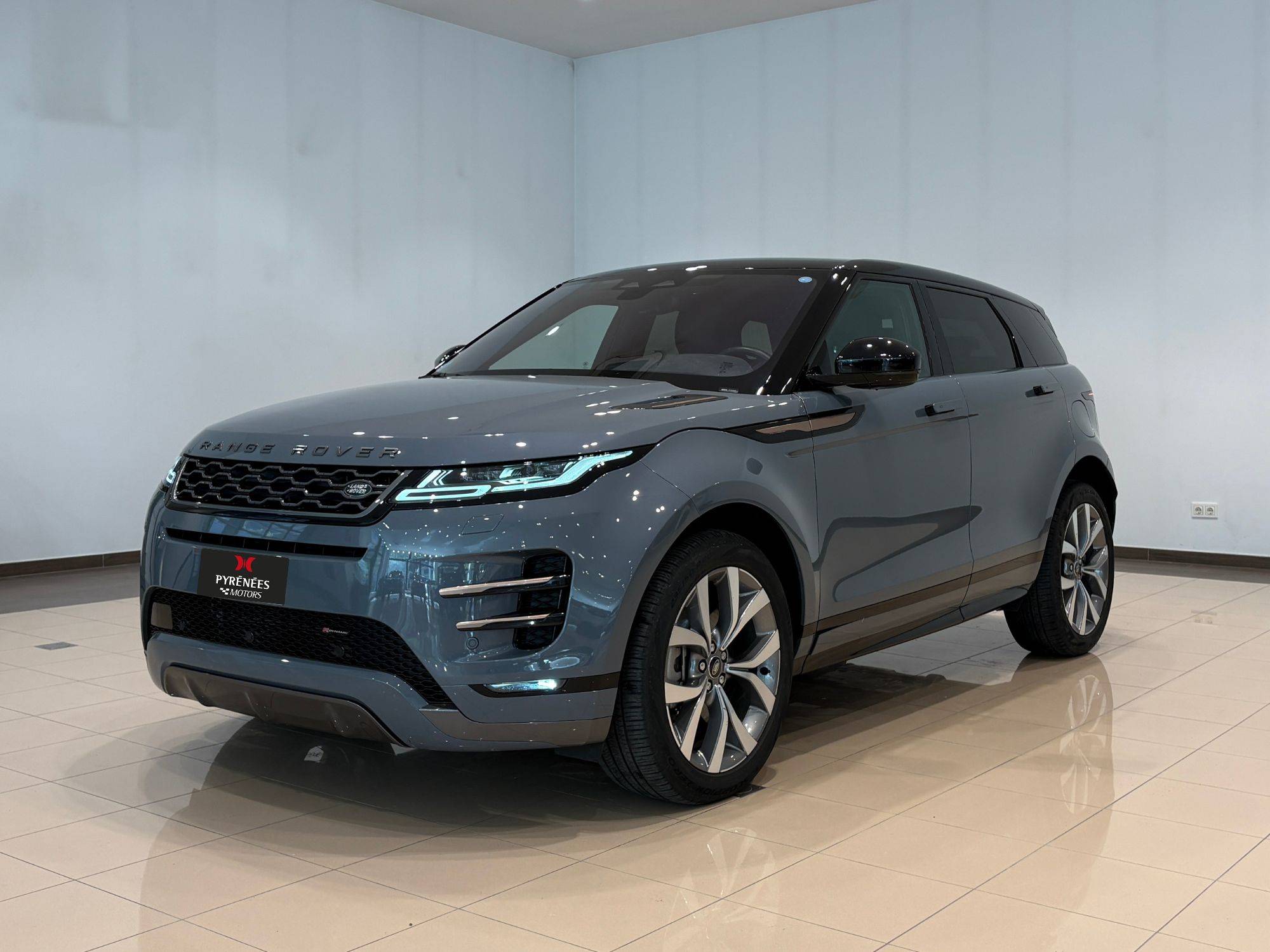 Land Rover Range Rover Evoque R-Dynamic HSE P300e