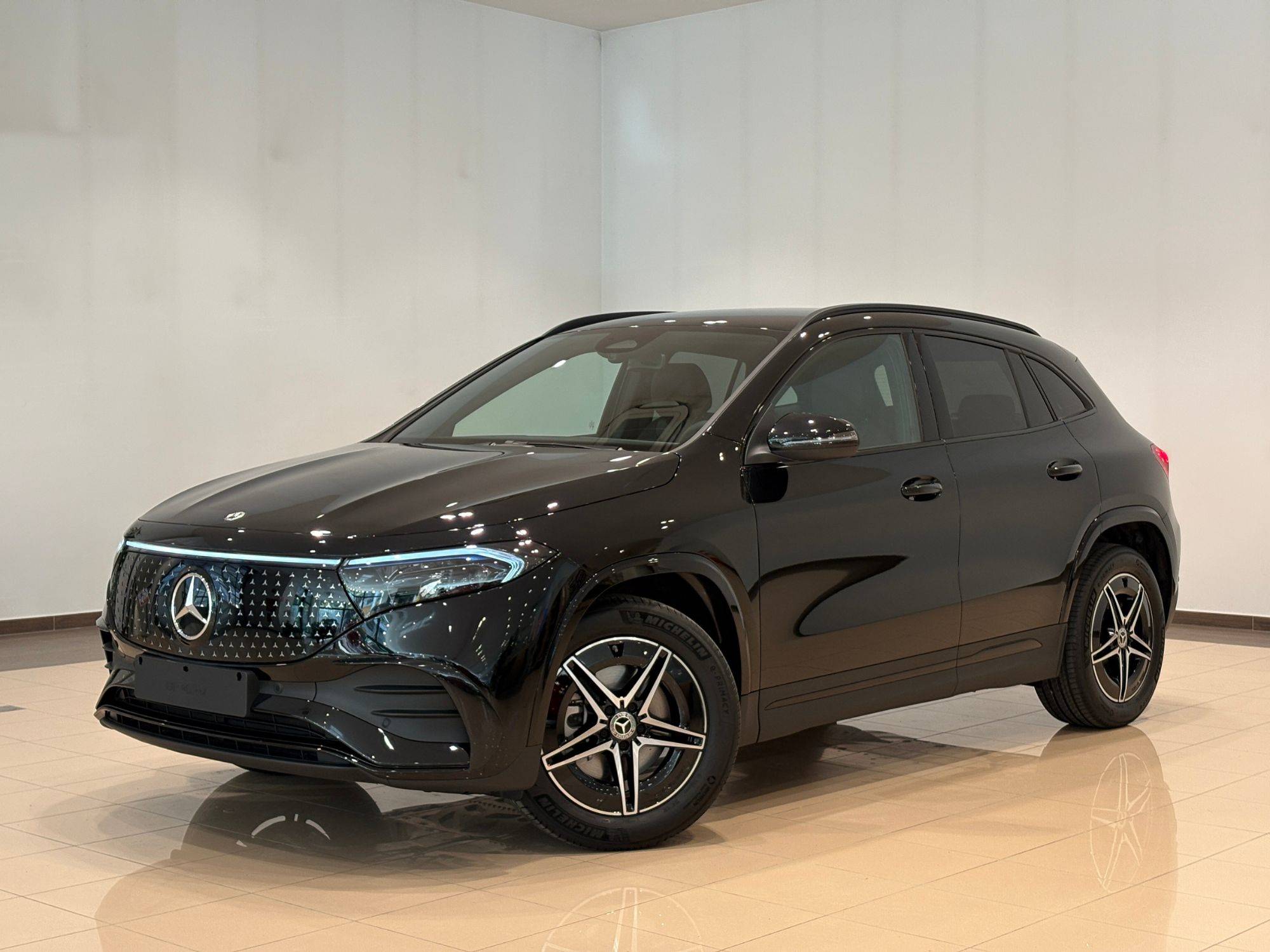 Mercedes-Benz EQA 250+ AMG Night Edition