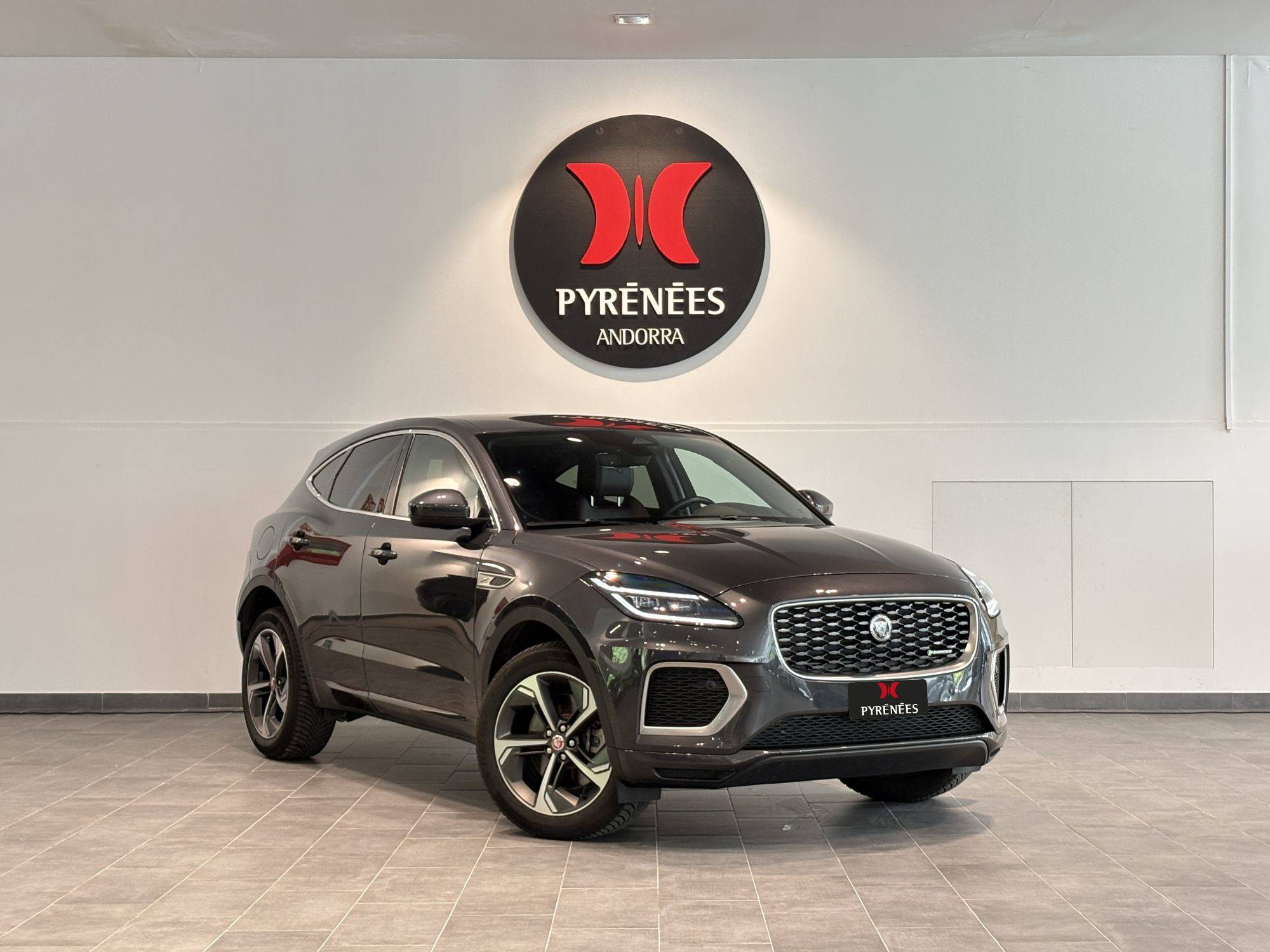 Jaguar E-Pace P250 