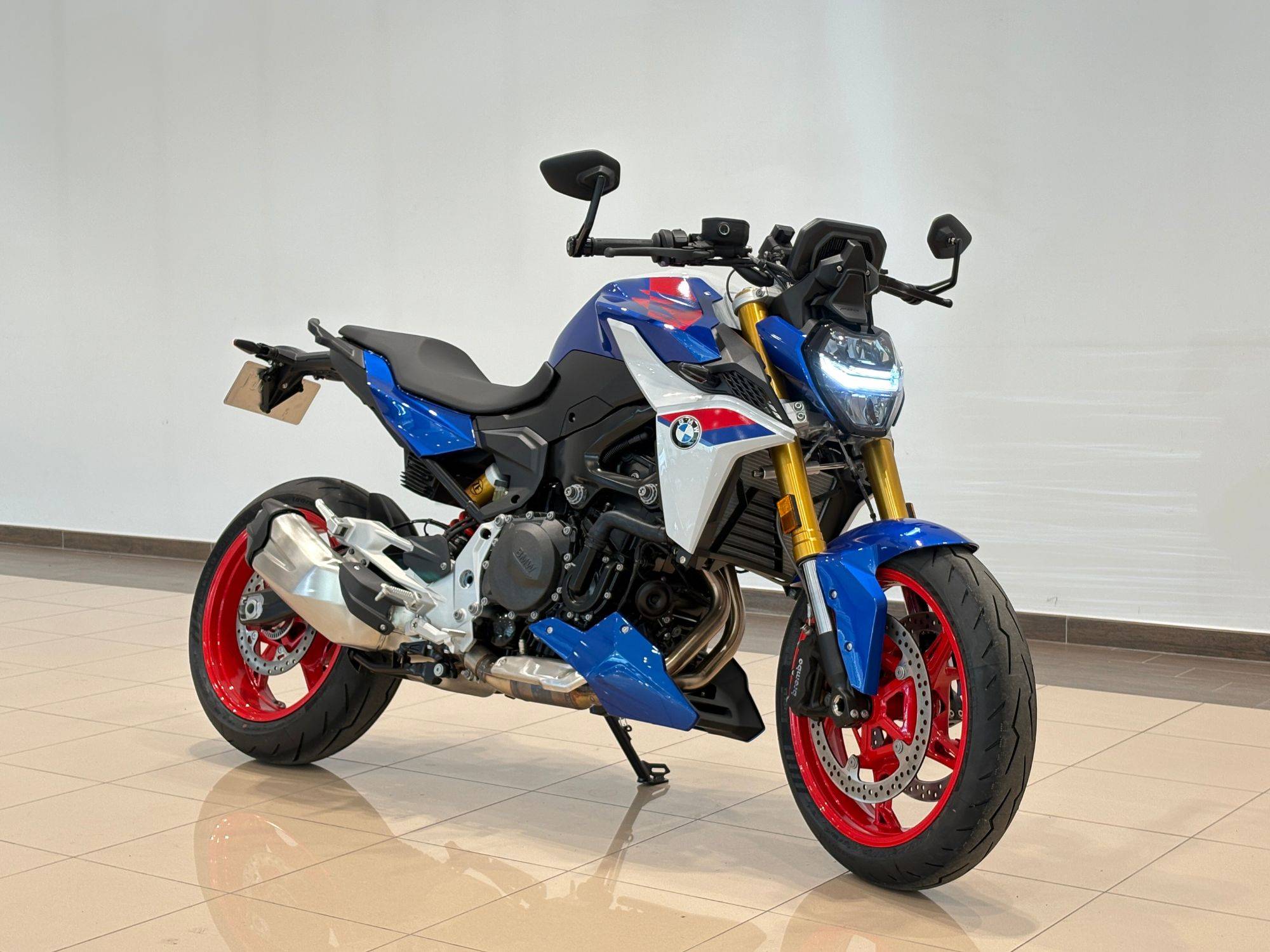 BMW F900 R 