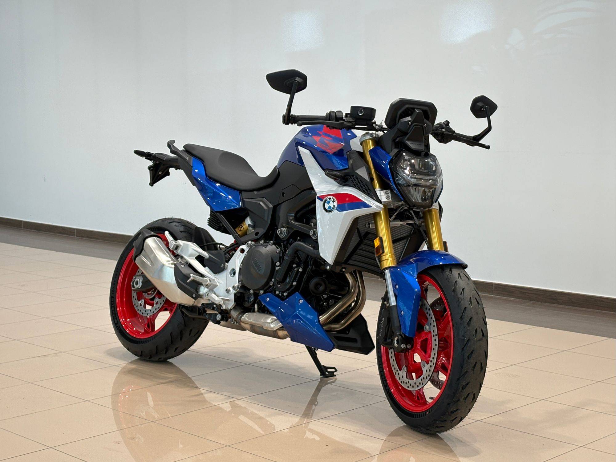BMW F900 R 
